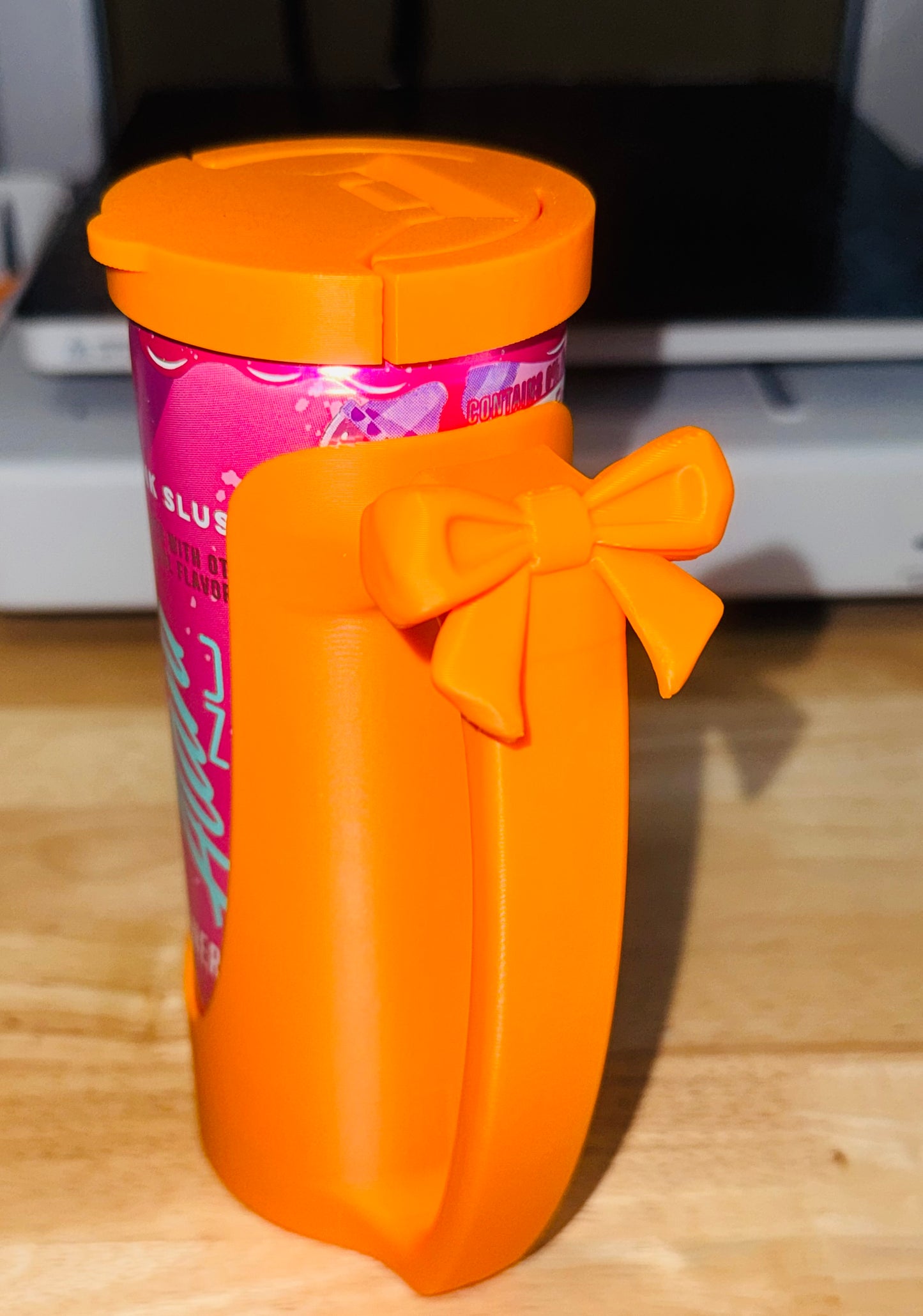 Slim can holder with lid cover